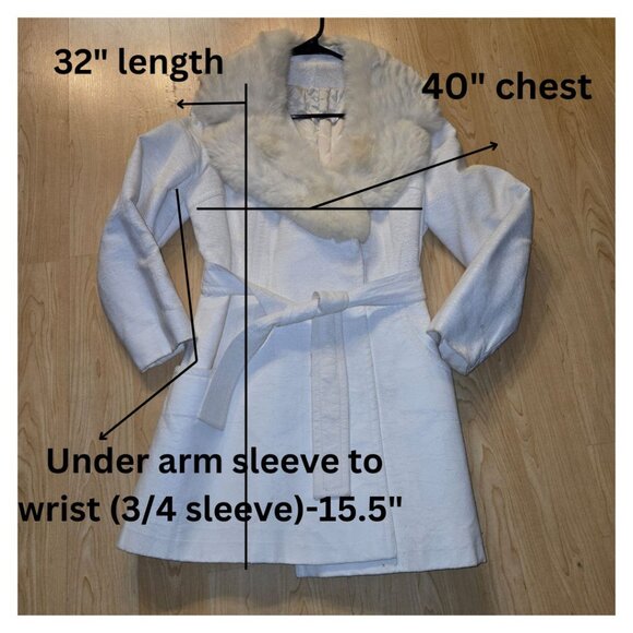Vintage White Coat With Fur Collar - Picture 8 of 9
